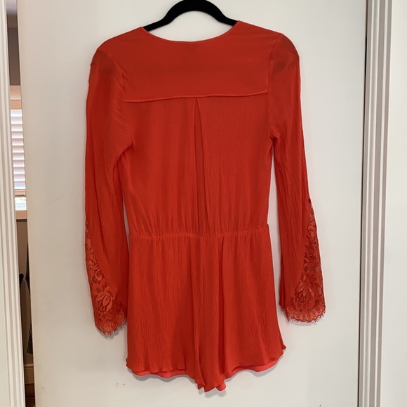 Fancy romper - Picture 2 of 4